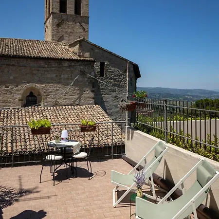 App. Con Terrazza Panoramica In Centro-montefalco Apartamento *