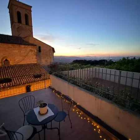 App. Con Terrazza Panoramica In Centro-montefalco Apartamento *