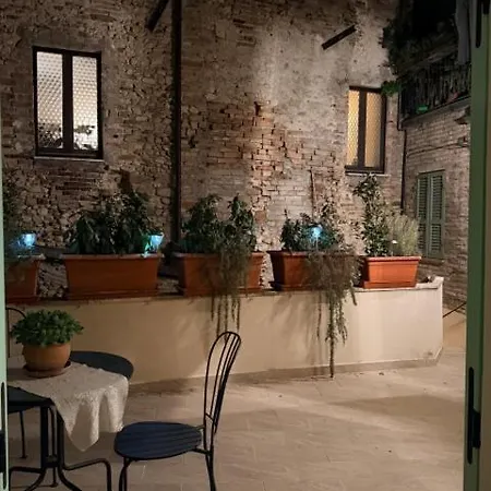 App. Con Terrazza Panoramica In Centro-montefalco * Montefalco
