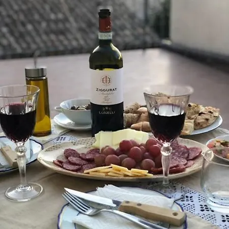 App. Con Terrazza Panoramica In Centro-montefalco Apartamento *